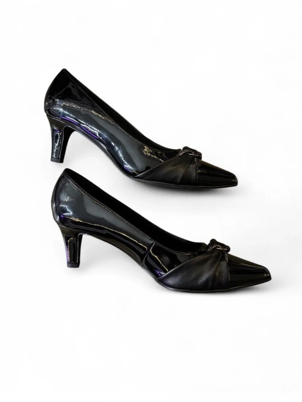 Easy street Black Pointed-Toe Kitten Heel Pumps with Knot Accent